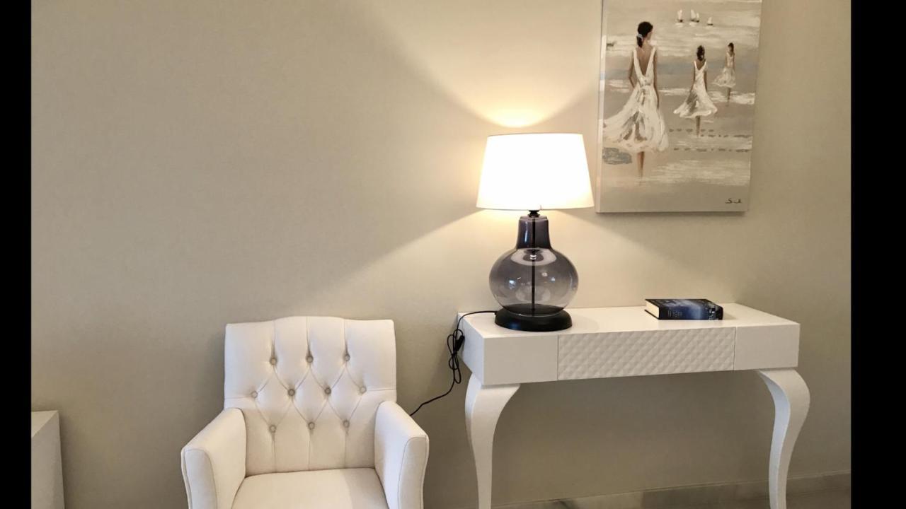 Mi Capricho B17 Beachfront Apartment Sitio de Calahonda Exteriör bild